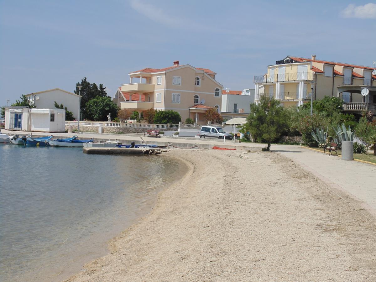 Hotel Beni Vrsi Exterior photo